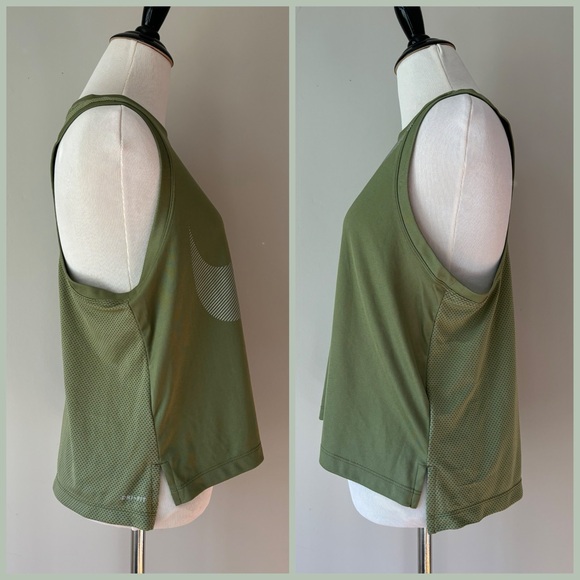 Nike Tank Top - Picture 4 of 7